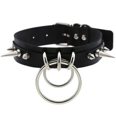 Black 2 ring mini and spikes choker!