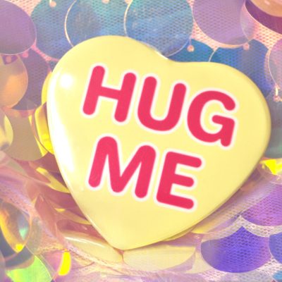 Hug me Badge