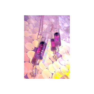 Menhera Deluxe Blue pill Syringe Necklace!